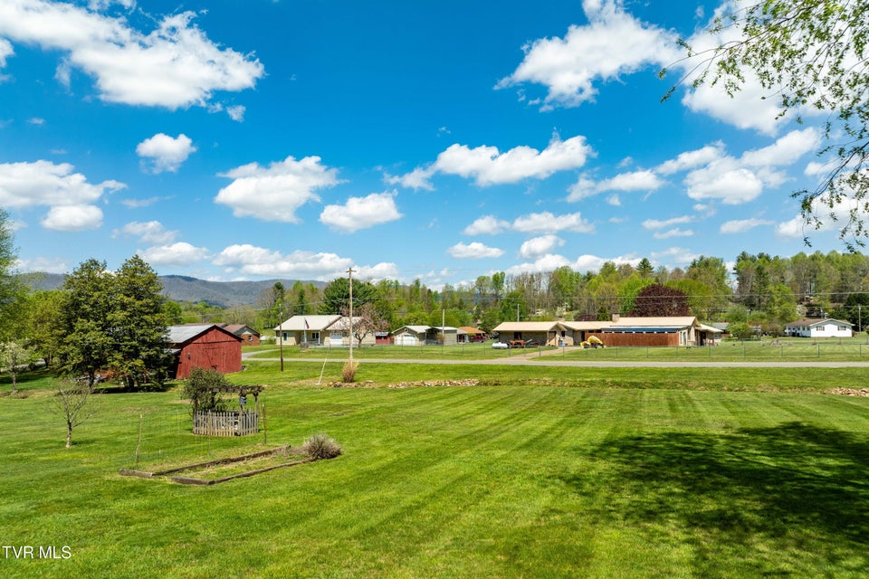 Photo #16: 1297 Harbin Hill Road