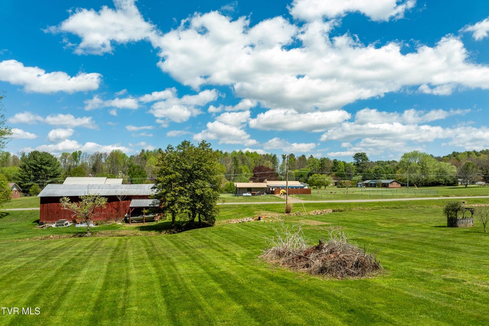 Photo #17: 1297 Harbin Hill Road