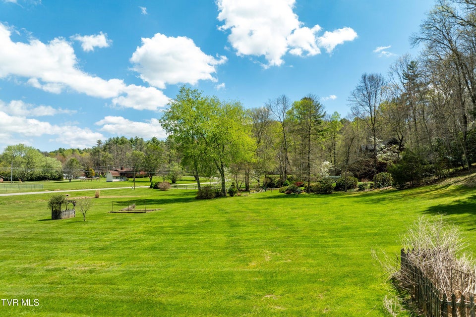 Photo #18: 1297 Harbin Hill Road