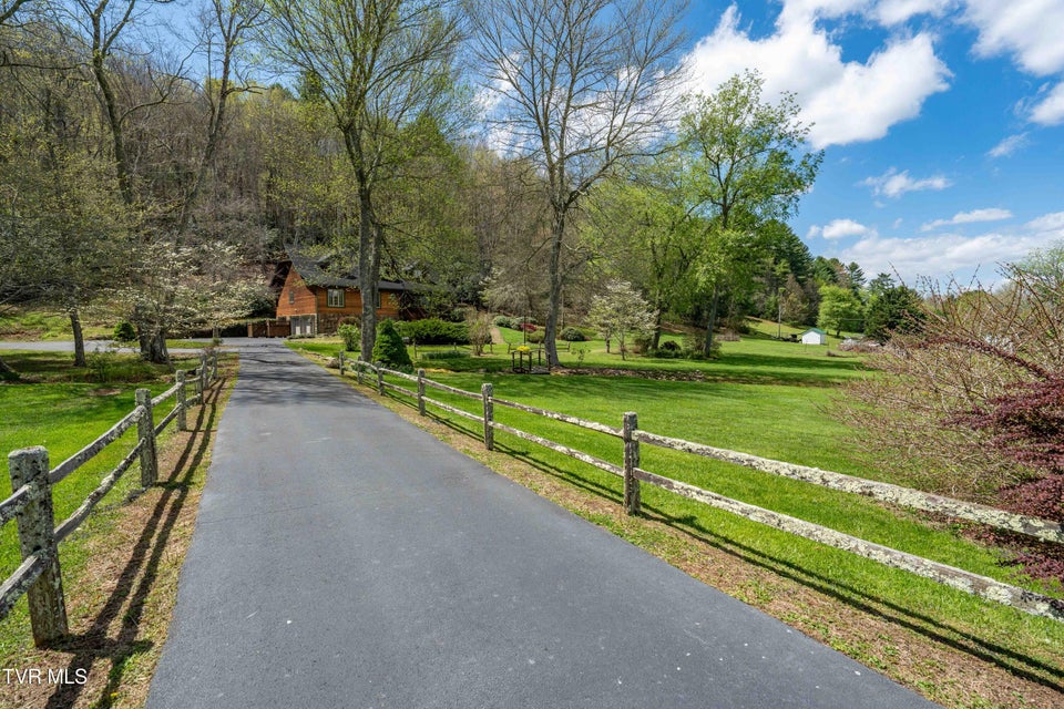 Photo #22: 1297 Harbin Hill Road