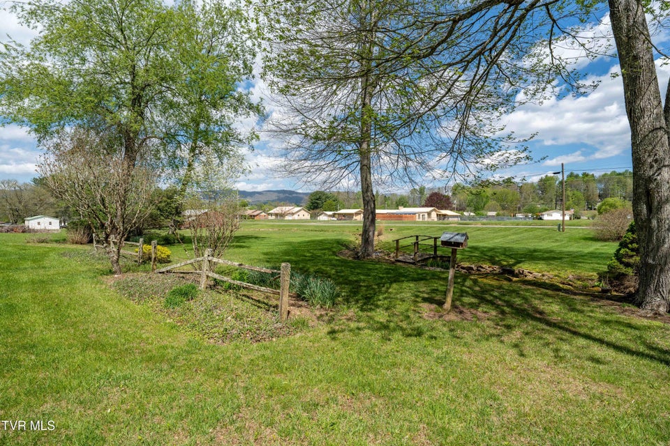 Photo #25: 1297 Harbin Hill Road