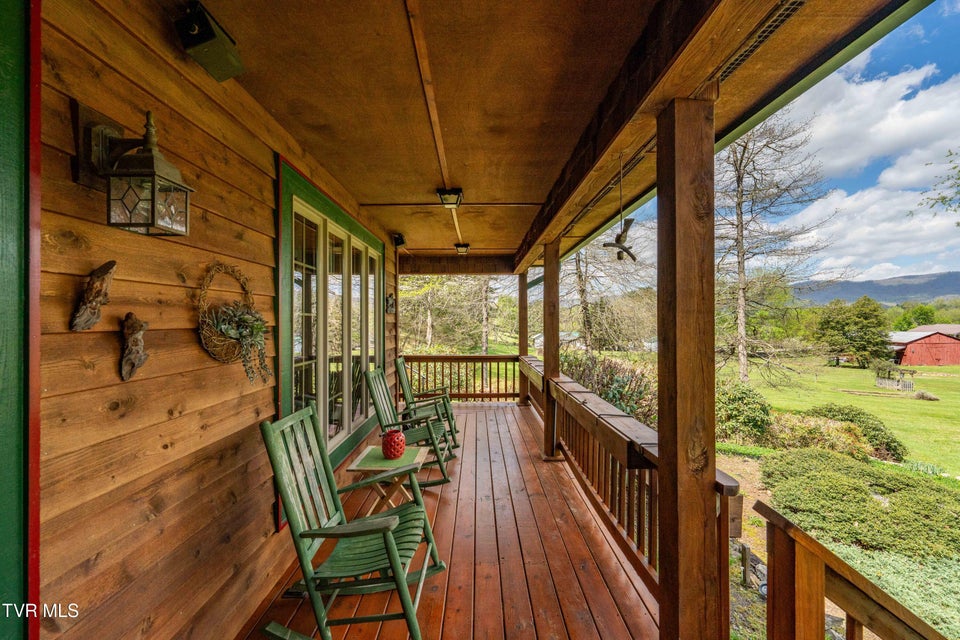 Photo #31: 1297 Harbin Hill Road