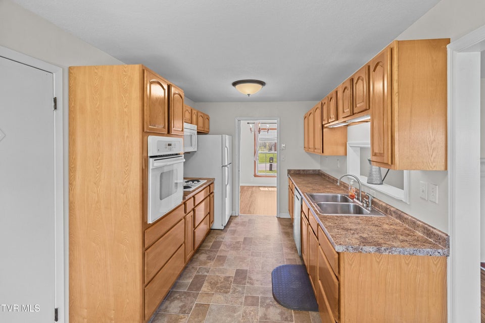 Photo #23: 168 Jones Road