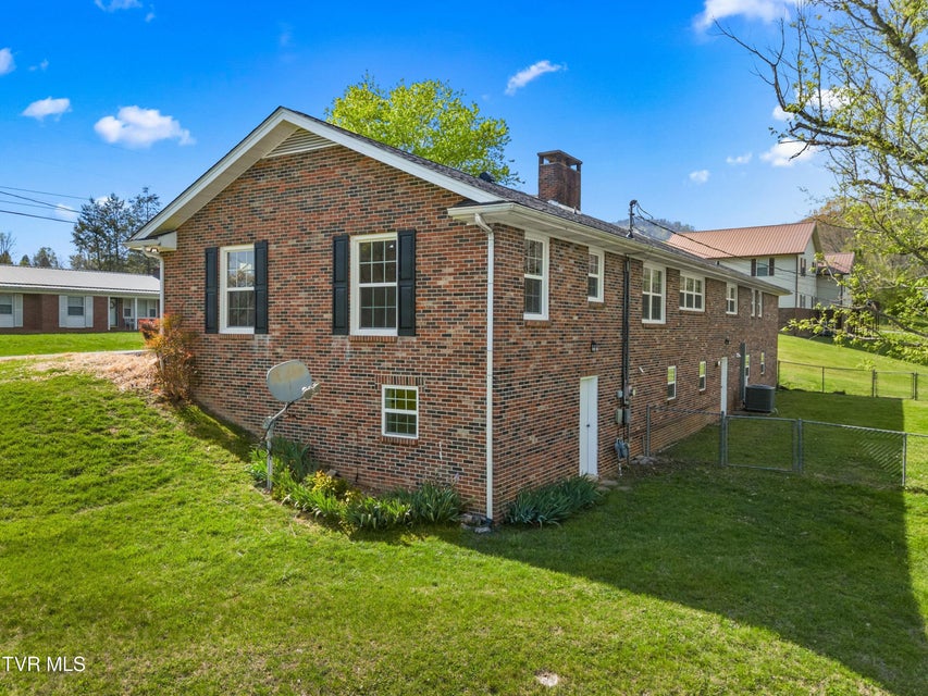 Photo #38: 168 Jones Road