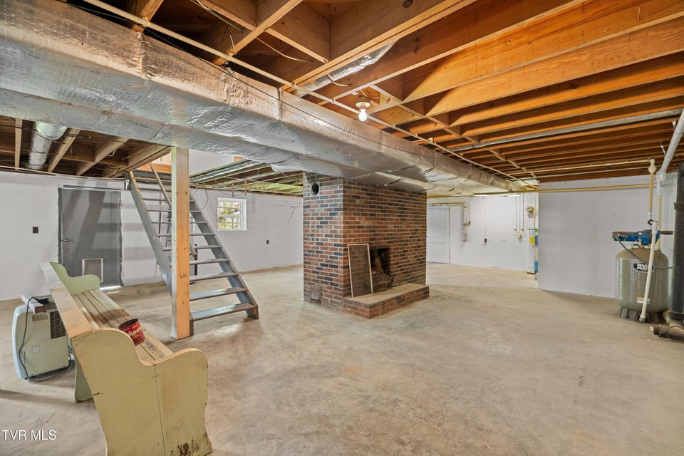 Photo #33: 168 Jones Road