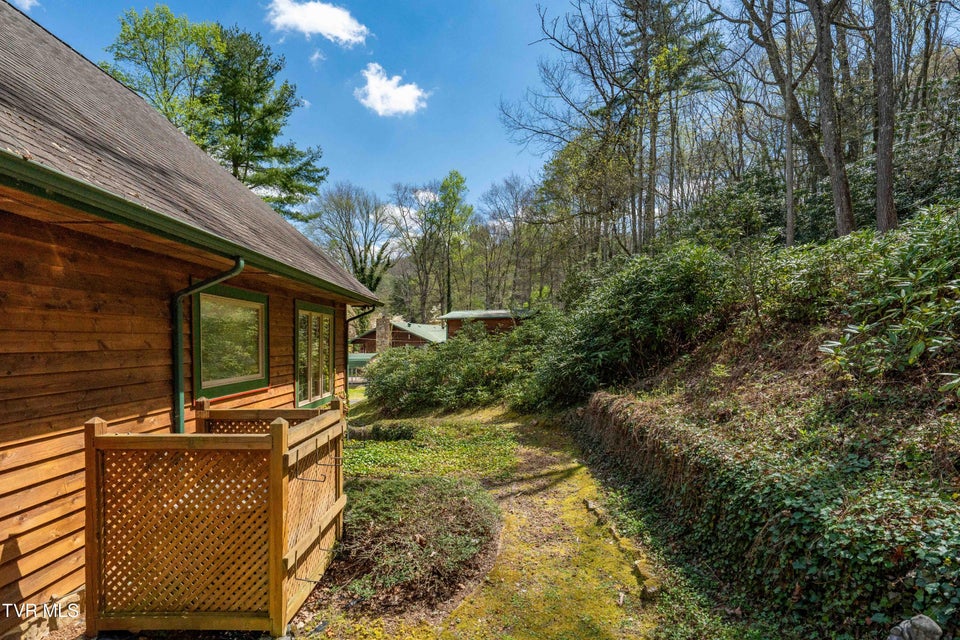 Photo #46: 1297 Harbin Hill Road