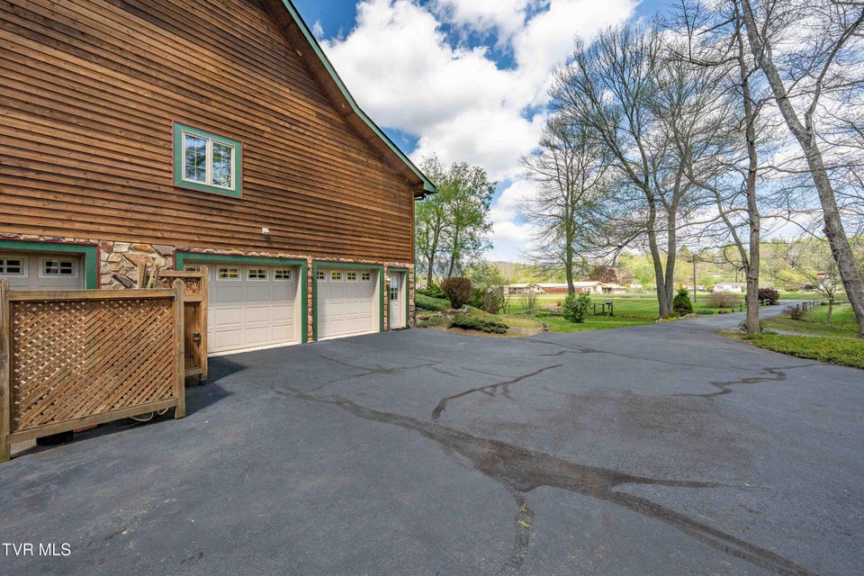 Photo #48: 1297 Harbin Hill Road