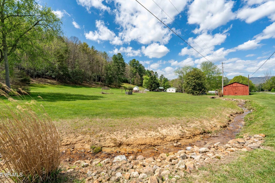 Photo #52: 1297 Harbin Hill Road