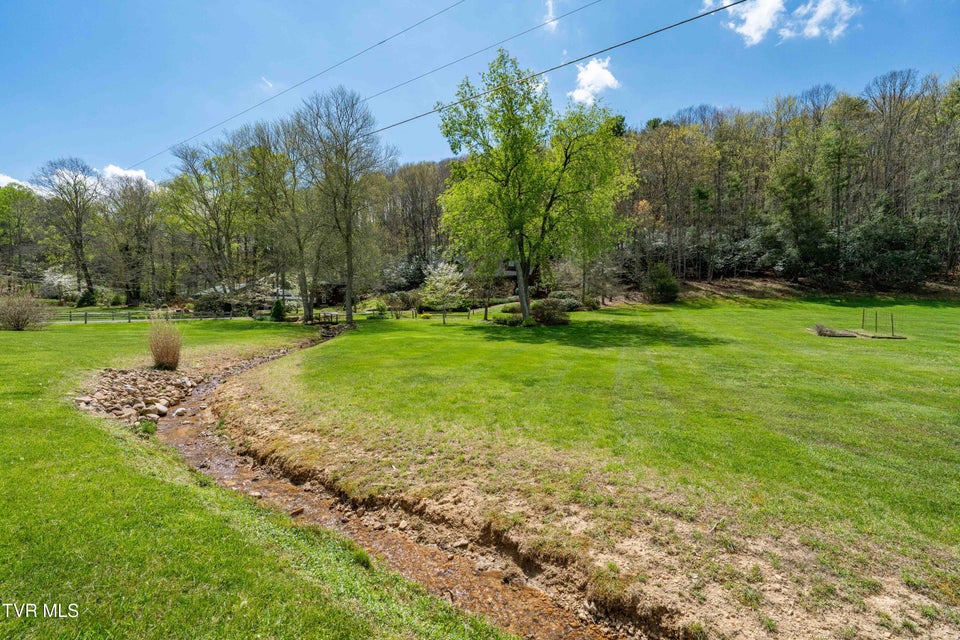 Photo #53: 1297 Harbin Hill Road