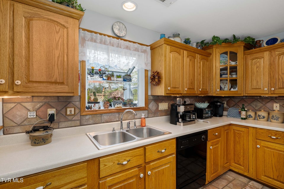 Photo #68: 1297 Harbin Hill Road