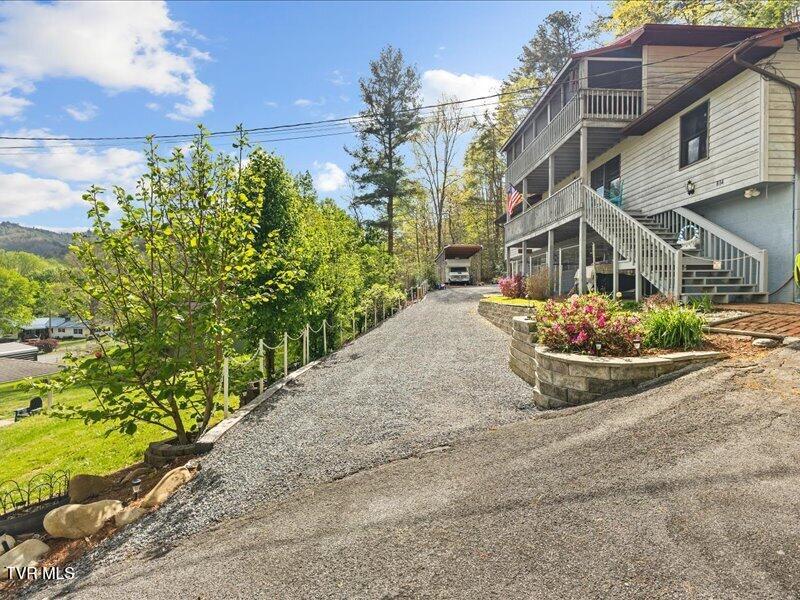 Photo #44: 814 Dogwood Drive