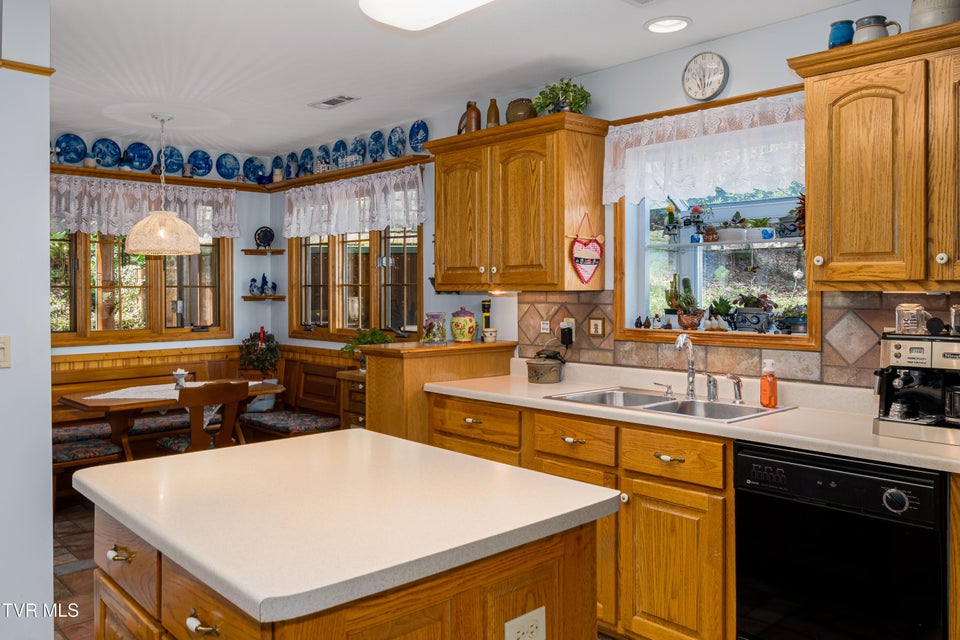 Photo #70: 1297 Harbin Hill Road