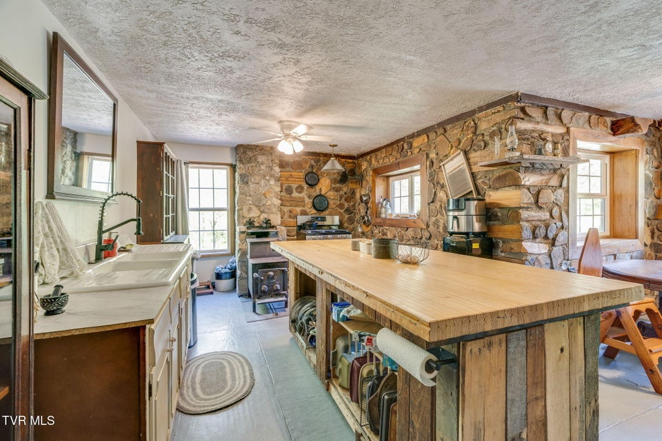 Photo #11: 170 Davis Road