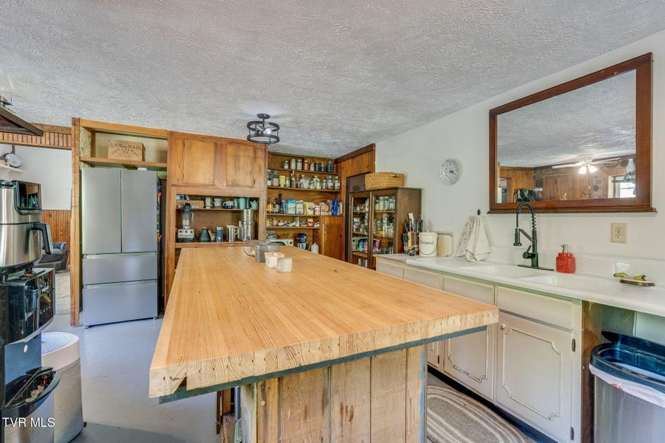 Photo #12: 170 Davis Road