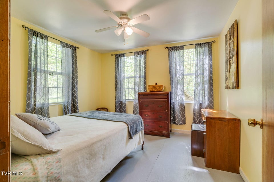 Photo #16: 170 Davis Road