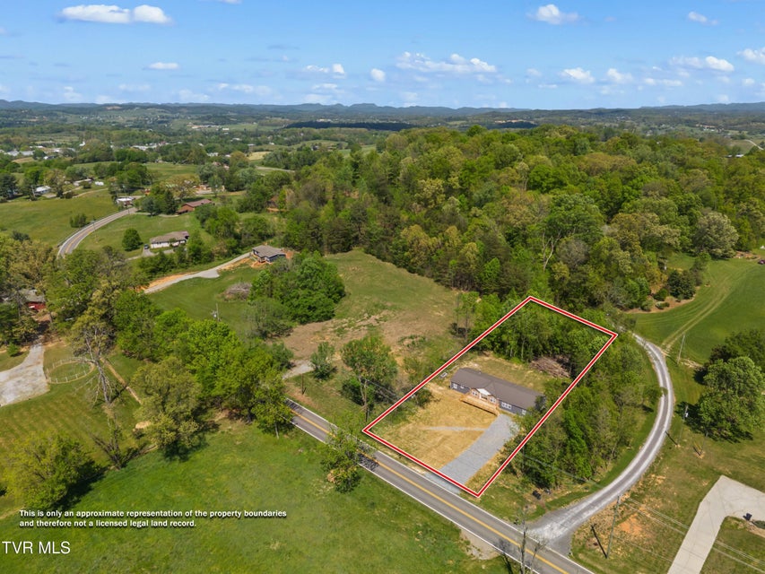 Photo #3: 779 Silver City 