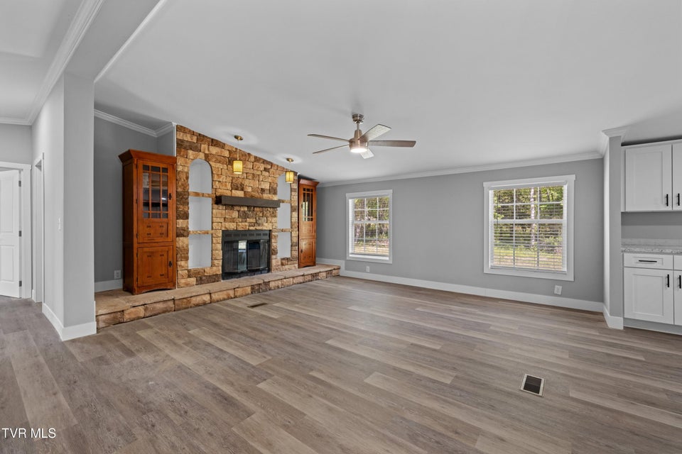 Photo #6: 779 Silver City 