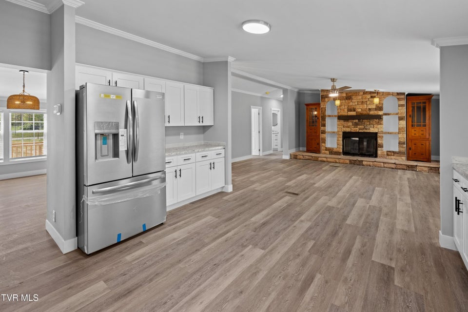 Photo #10: 779 Silver City 