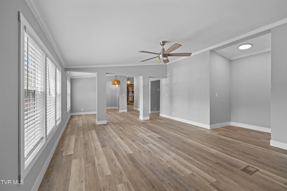 Photo #13: 779 Silver City 