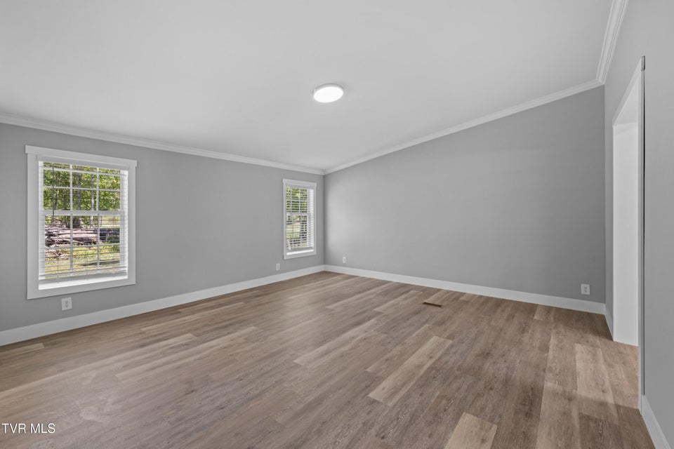 Photo #15: 779 Silver City 