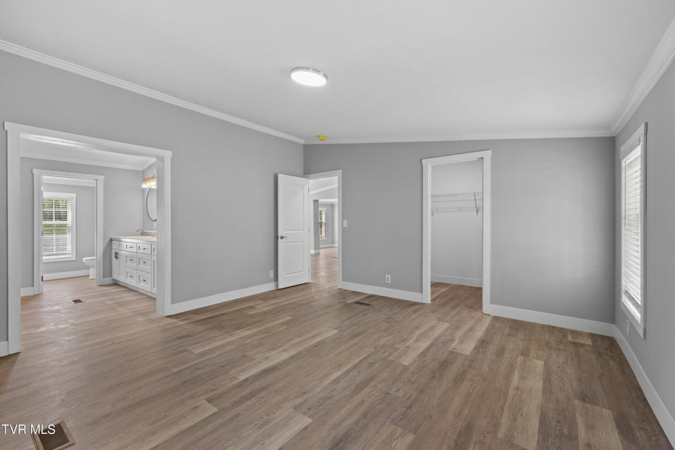 Photo #16: 779 Silver City 