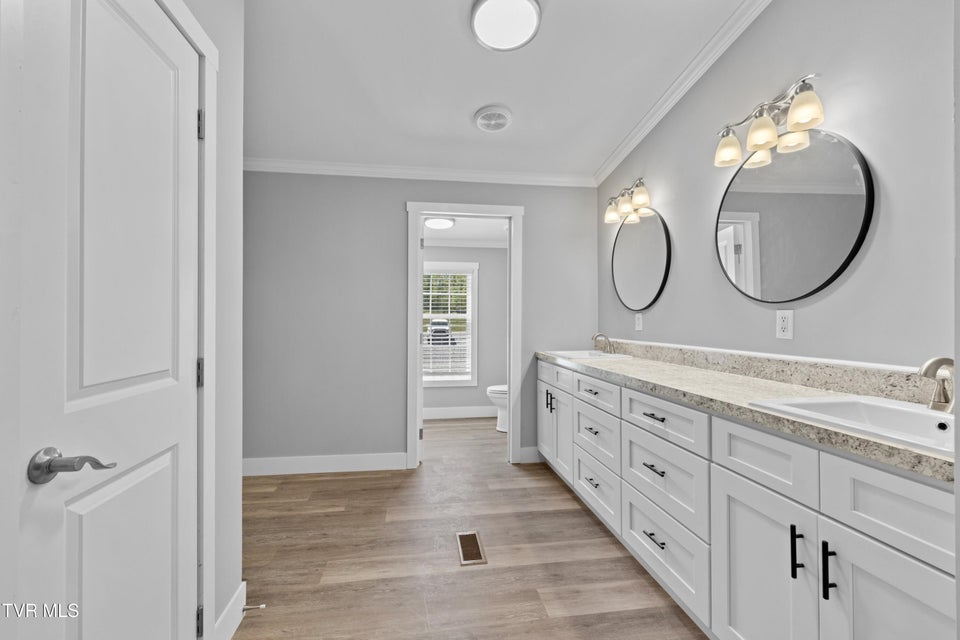 Photo #17: 779 Silver City 