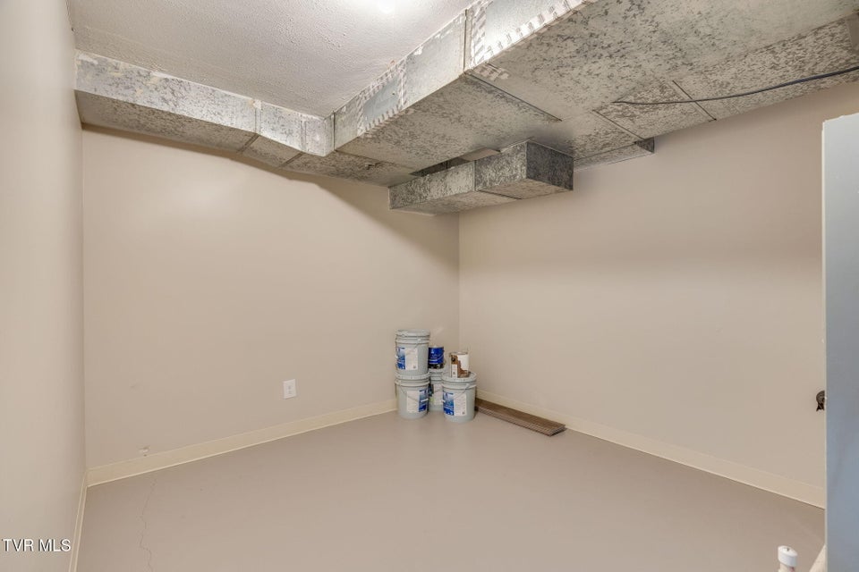 Photo #35: 512 Hidden Valley Road