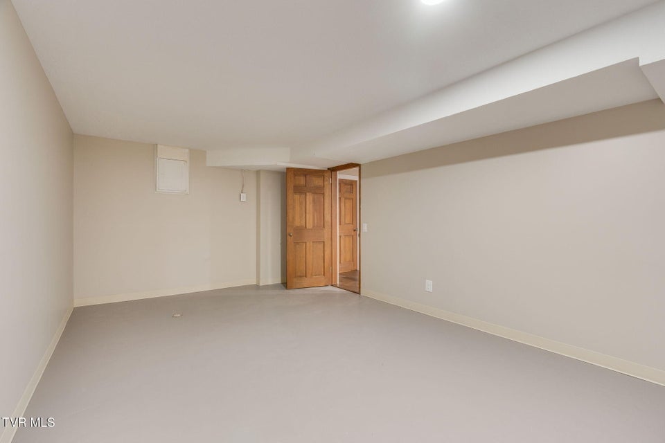 Photo #34: 512 Hidden Valley Road