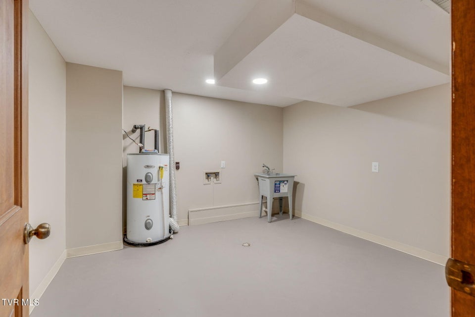 Photo #32: 512 Hidden Valley Road