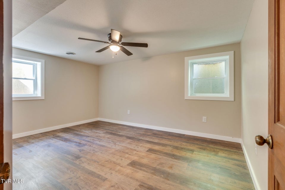 Photo #28: 512 Hidden Valley Road