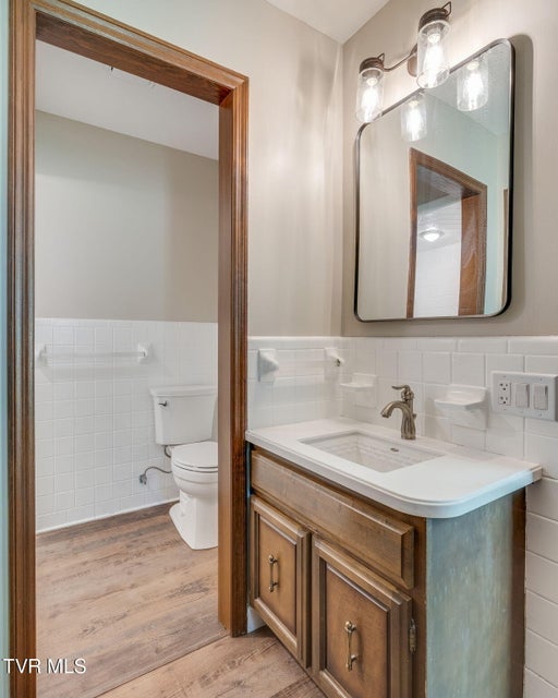 Photo #19: 512 Hidden Valley Road