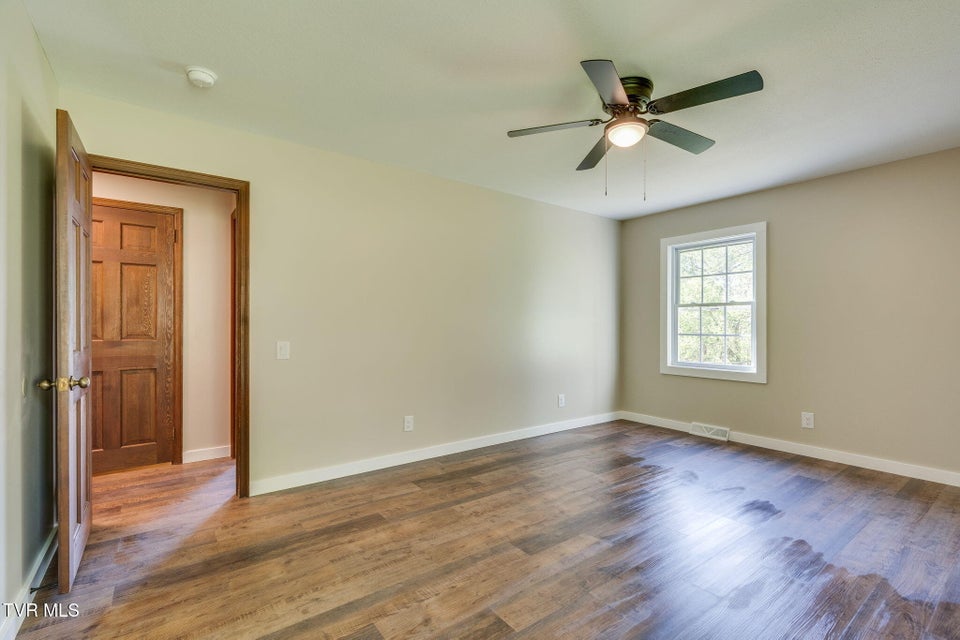 Photo #17: 512 Hidden Valley Road