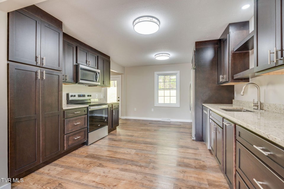 Photo #15: 512 Hidden Valley Road