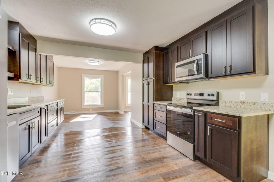 Photo #13: 512 Hidden Valley Road