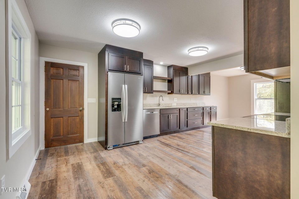 Photo #11: 512 Hidden Valley Road