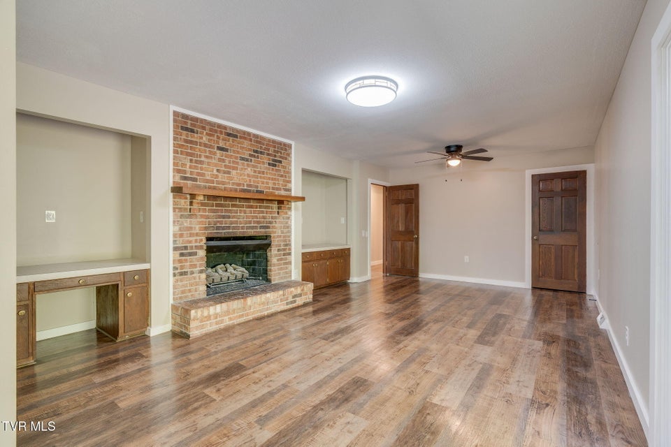 Photo #10: 512 Hidden Valley Road