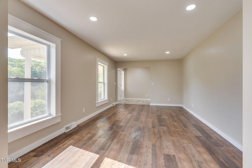 Photo #7: 512 Hidden Valley Road