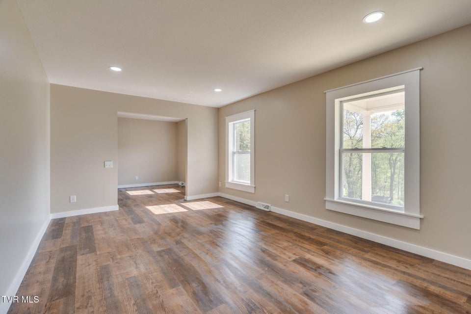 Photo #6: 512 Hidden Valley Road