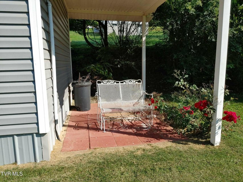 Photo #7: 539 Oakwood Avenue