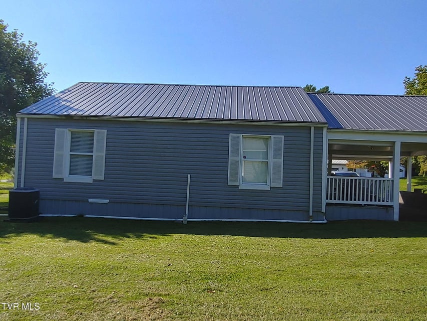 Photo #10: 539 Oakwood Avenue