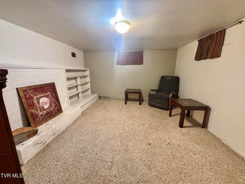 Photo #11: 539 Oakwood Avenue