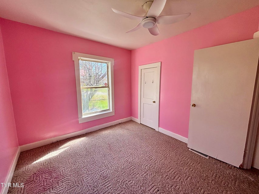 Photo #18: 539 Oakwood Avenue