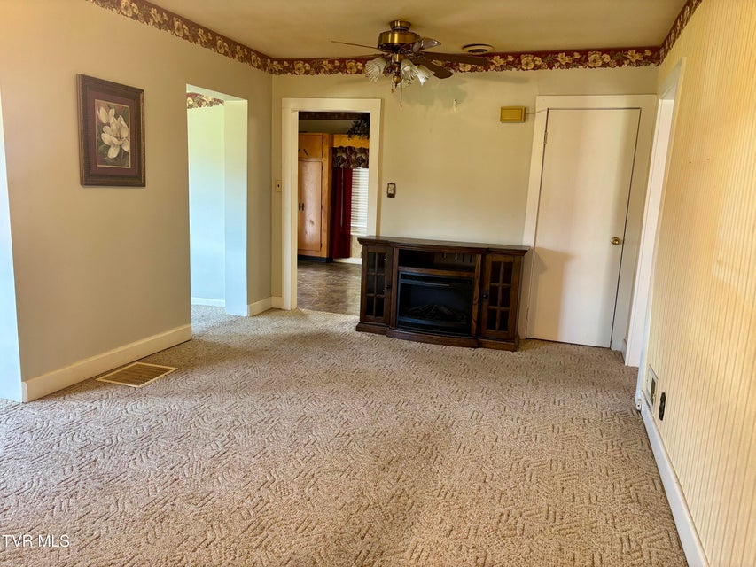 Photo #27: 539 Oakwood Avenue