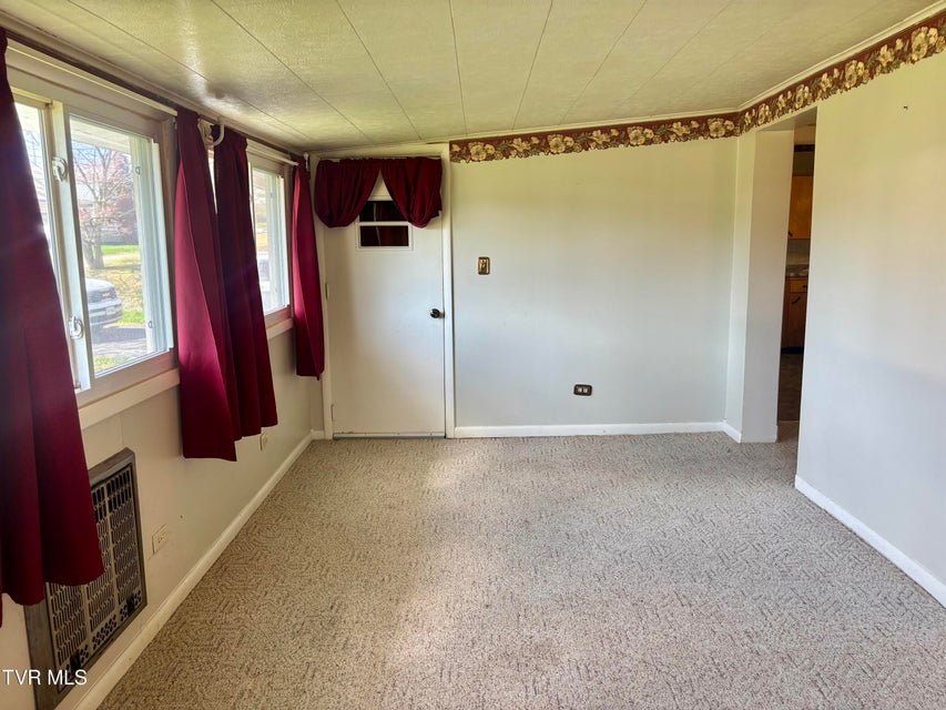 Photo #31: 539 Oakwood Avenue