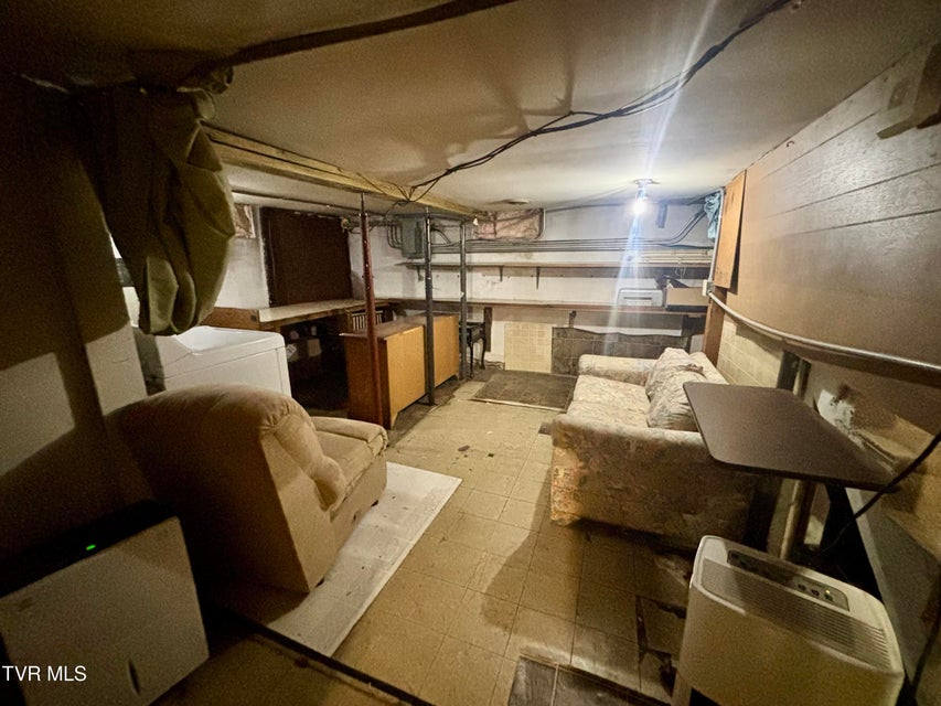 Photo #38: 539 Oakwood Avenue