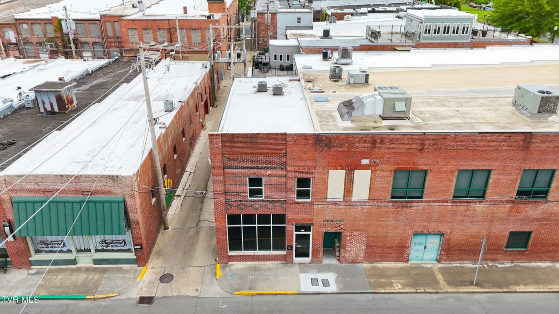 Photo #16: 109 Shelby Street