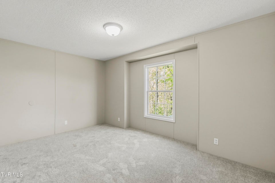 Photo #33: 1540 Luther Memorial Road