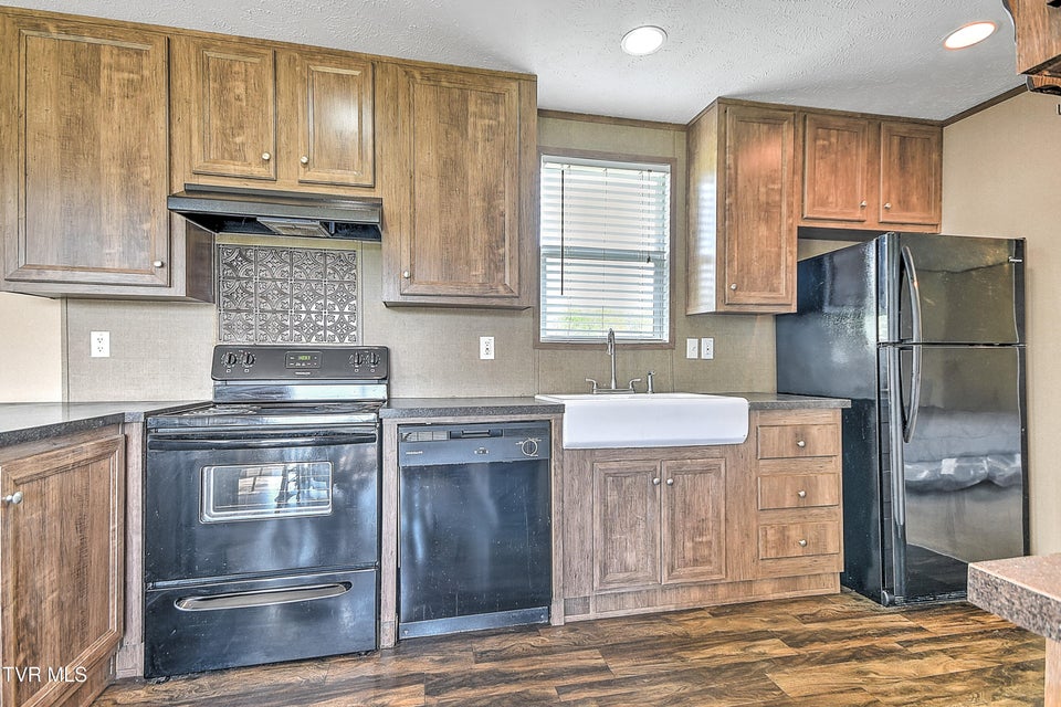 Photo #7: 2975 Wesley Chapel Road