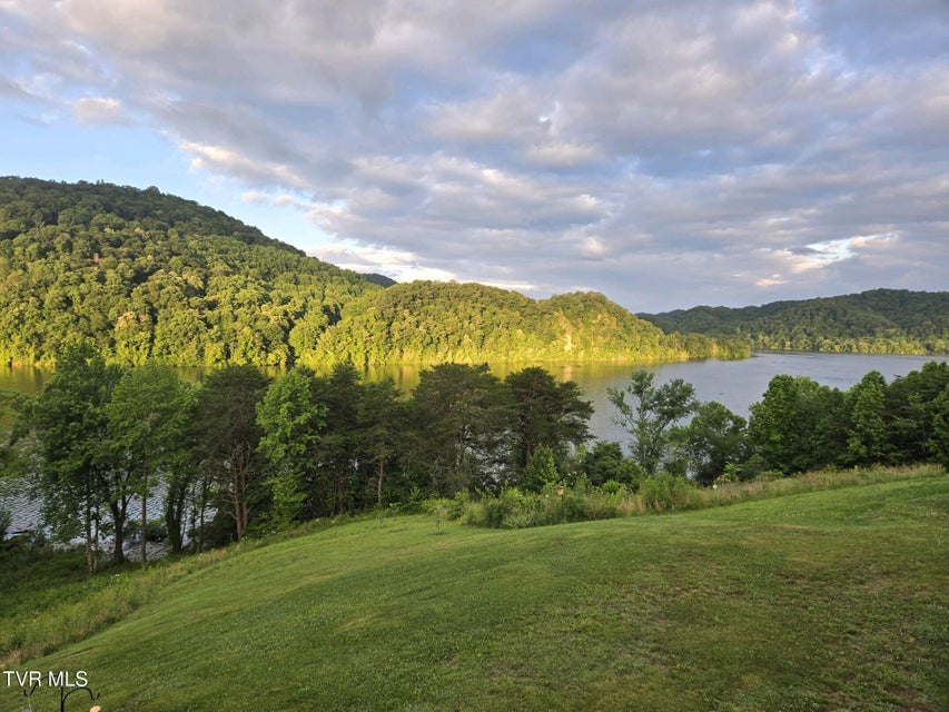 Photo #50: 127 West Lake Drive