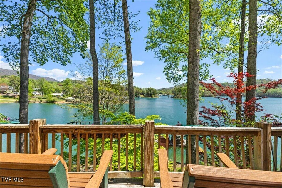 Photo #12: 143 Lakeside Drive